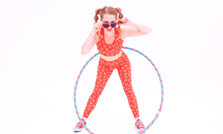 Can hula hooping slim your waist?